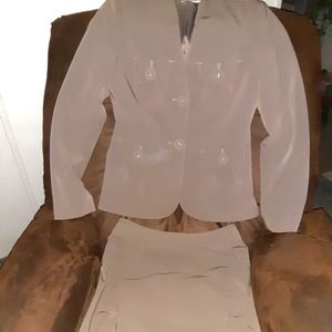 Gorgeous Max Studio 2pc Suit